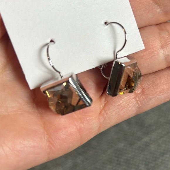 Myka Yellow Crystals Silverstone Square Earrings - Picture 2 of 10